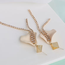 Load image into Gallery viewer, 垂墜耳環流蘇耳夾耳釘氣質鋼耳環韓系簡約S925銀針花耳夾誇張正韓版幾何抗敏垂吊欧美潮流ins风网红长款