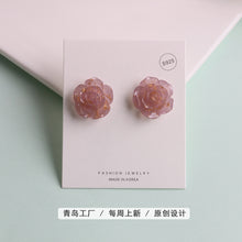 Load image into Gallery viewer, S925银针树脂新款花朵耳钉个性甜美少女耳环韩国时尚潮流气质耳饰